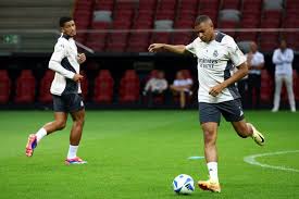 吾悦广场, 门当门将