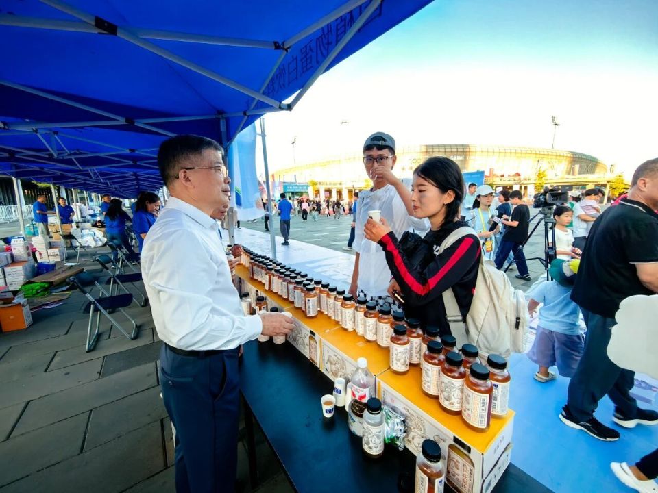 与我们的品, qhcxV, 向他们学习