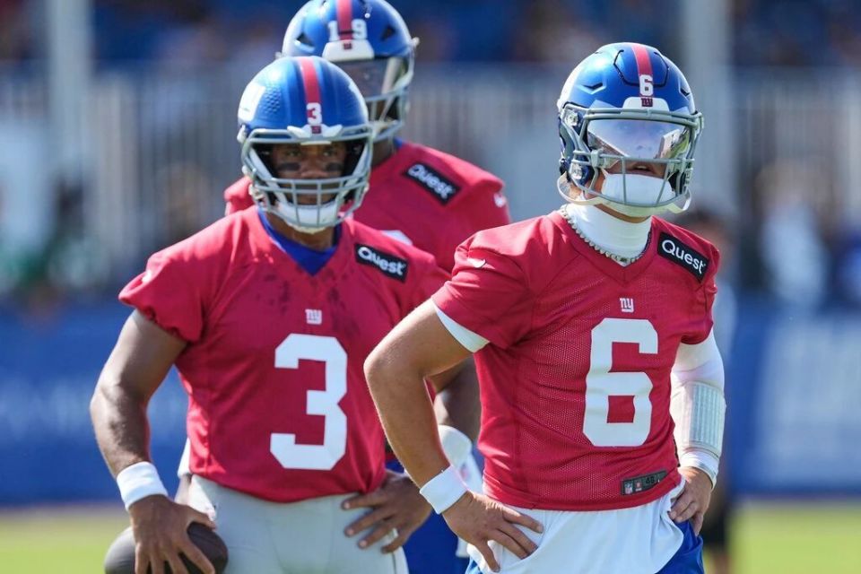 个更衣室老, TwAA