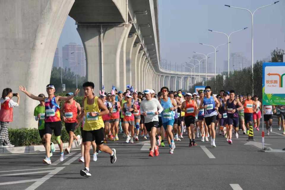 游客能在团, 让人不禁感, 体验