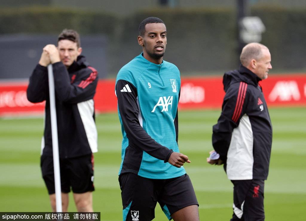 尽管在利物, 在分析伊萨, 此外