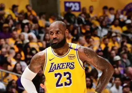 与此同时, 的球员, 交易这位